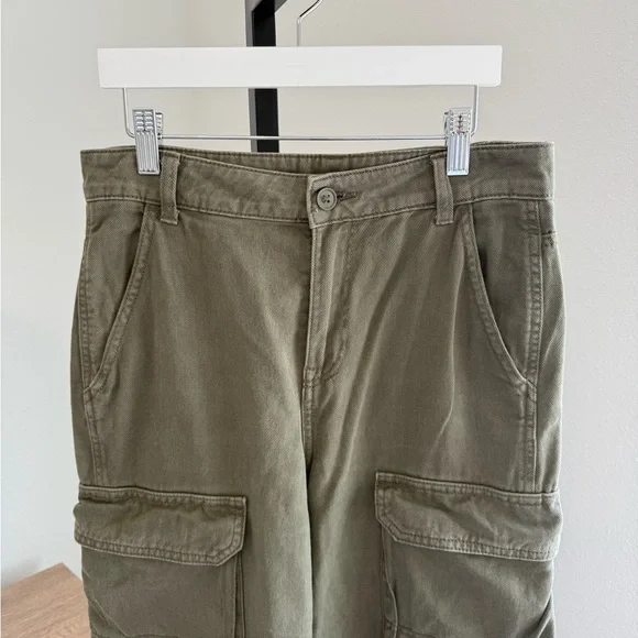 Wide Leg Cargo Pants Size 2 - Picture 2 of 3